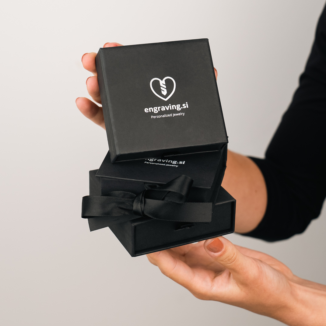 Гривна: Heart Pendant